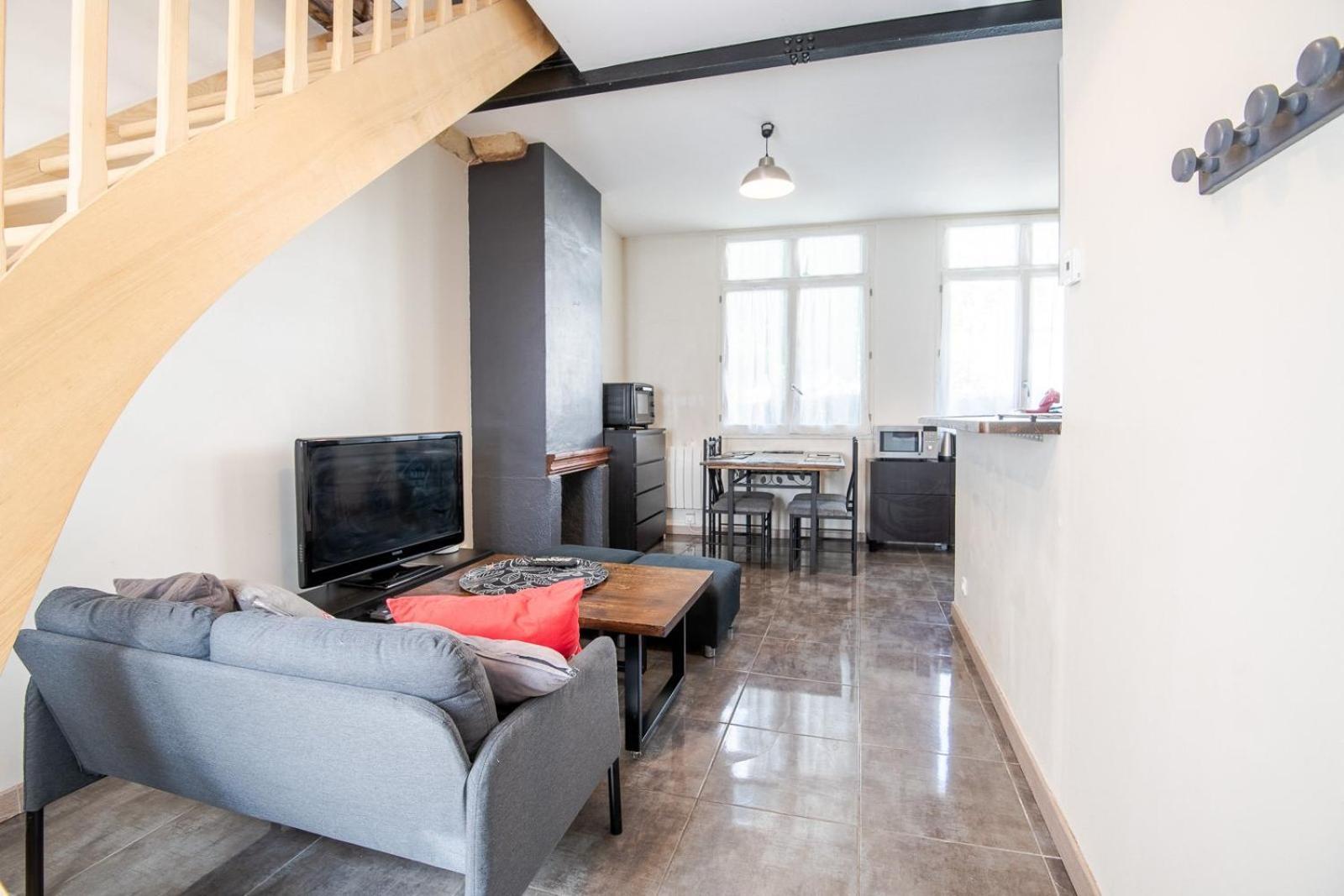 La Serpe Du Vieux Appartement *
